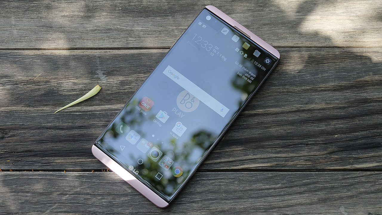 LG V20 là chiếc smartphone đầu tiên của LG trang bị cổng USB Type-C, chạy Android 7.0 LG V20 là chiếc smartphone đầu tiên của LG trang bị cổng USB Type-C, chạy Android 7.0