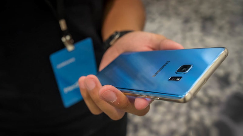 Ấn Độ tiên phong bỏ cấm bay với hành khách dùng Galaxy Note 7 Ấn Độ tiên phong bỏ cấm bay với hành khách dùng Galaxy Note 7