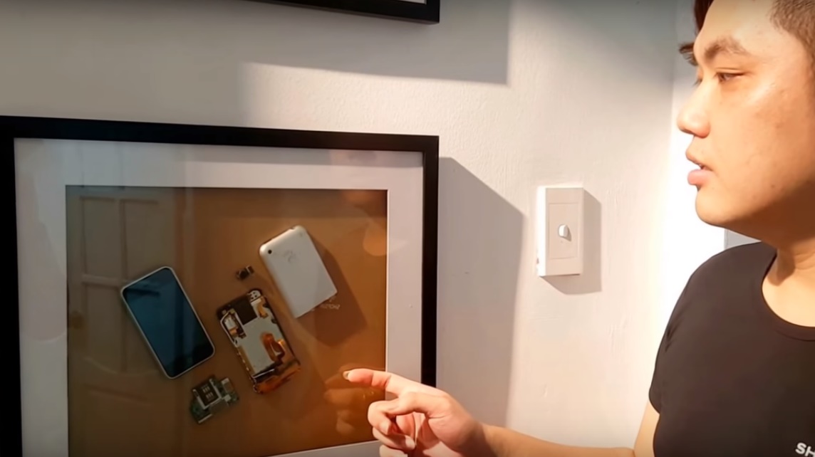 Độc đáo bộ sưu tập xác các đời iPhone ngay tại Hà Nội Độc đáo bộ sưu tập xác các đời iPhone ngay tại Hà Nội