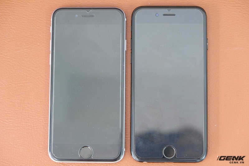 Hình ảnh iPhone 6 độ lên iPhone 7 Jet Black, logo còn có thể phát sáng Hình ảnh iPhone 6 độ lên iPhone 7 Jet Black, logo còn có thể phát sáng