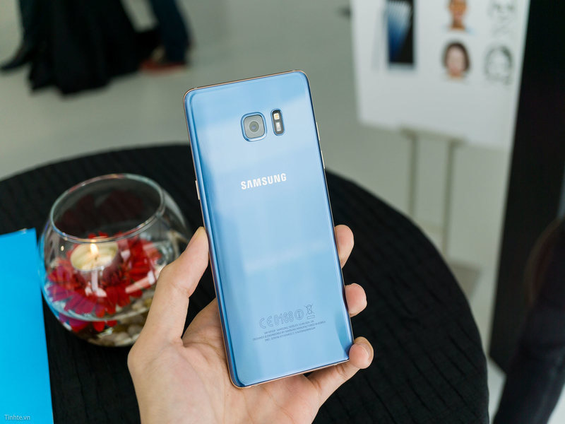 Mặt sau của Galaxy Note 7