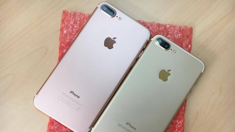 Mang iPhone 7 Plus giả và thật đi hỏi người dùng, bao nhiêu người phát hiện ra? Mang iPhone 7 Plus giả và thật đi hỏi người dùng, bao nhiêu người phát hiện ra?