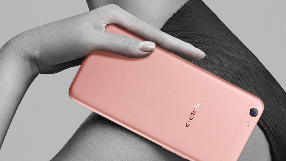 Sự giống nhau bất ngờ giữa Galaxy C9 Pro và OPPO R9s Plus