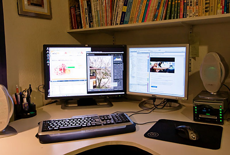 dual-monitor-setup dual-monitor-setup