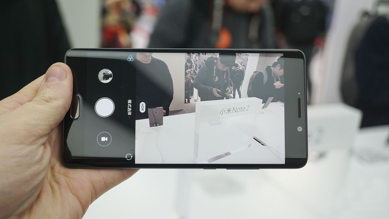 trên tay Xiaomi Mi Note 2 trên tay Xiaomi Mi Note 2