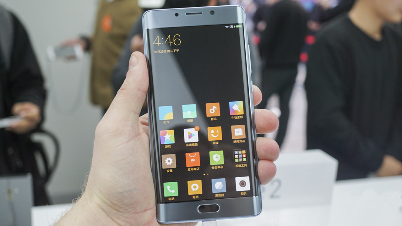 trên tay Xiaomi Mi Note 2 trên tay Xiaomi Mi Note 2