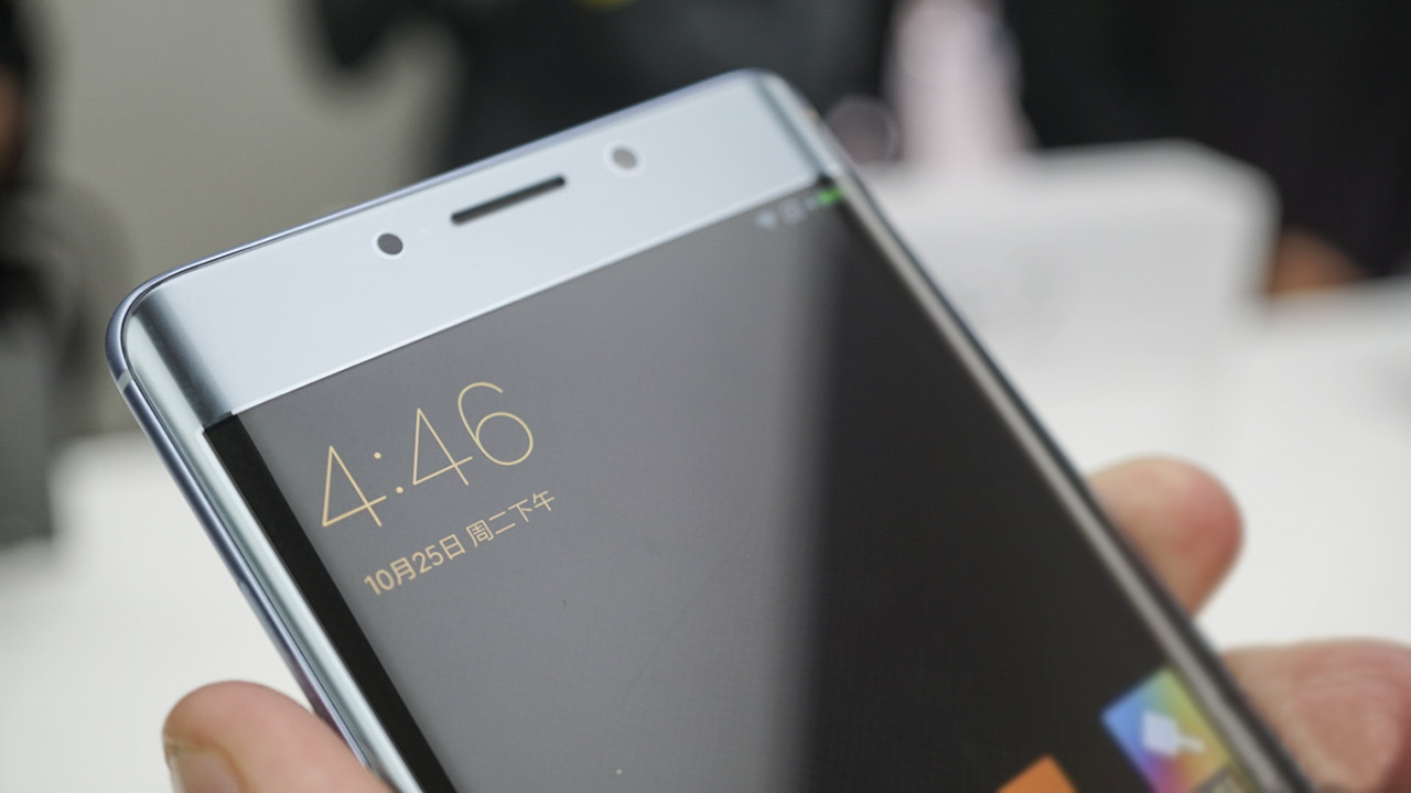 trên tay Xiaomi Mi Note 2 trên tay Xiaomi Mi Note 2