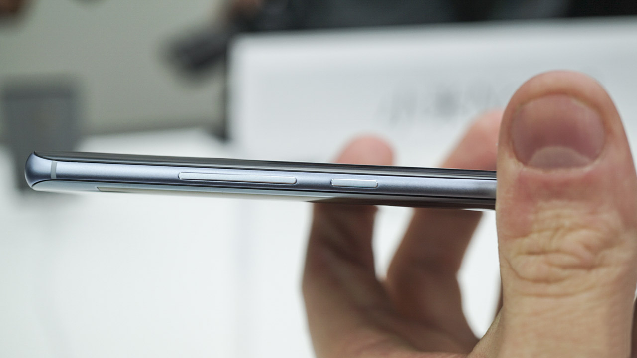 trên tay Xiaomi Mi Note 2 trên tay Xiaomi Mi Note 2