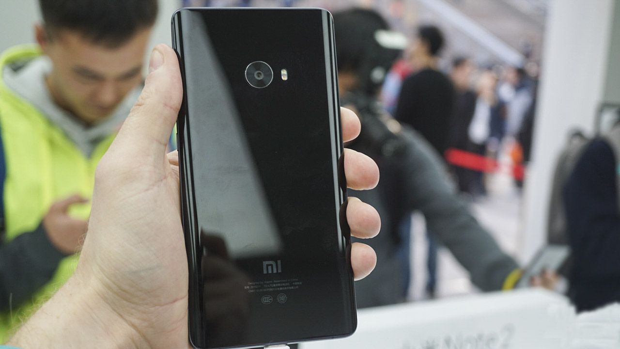 trên tay Xiaomi Mi Note 2 trên tay Xiaomi Mi Note 2