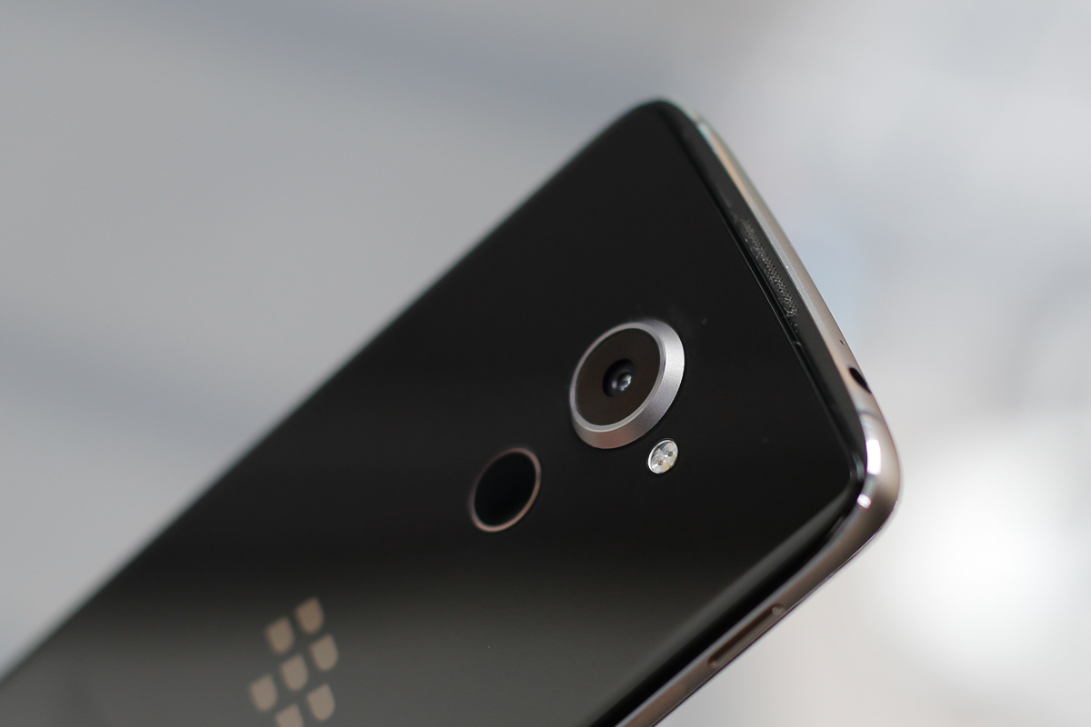 BlackBerry DTEK60 siêu bảo mật, chip Snapdragon 820 xuất hiện tại Việt Nam BlackBerry DTEK60 siêu bảo mật, chip Snapdragon 820 xuất hiện tại Việt Nam