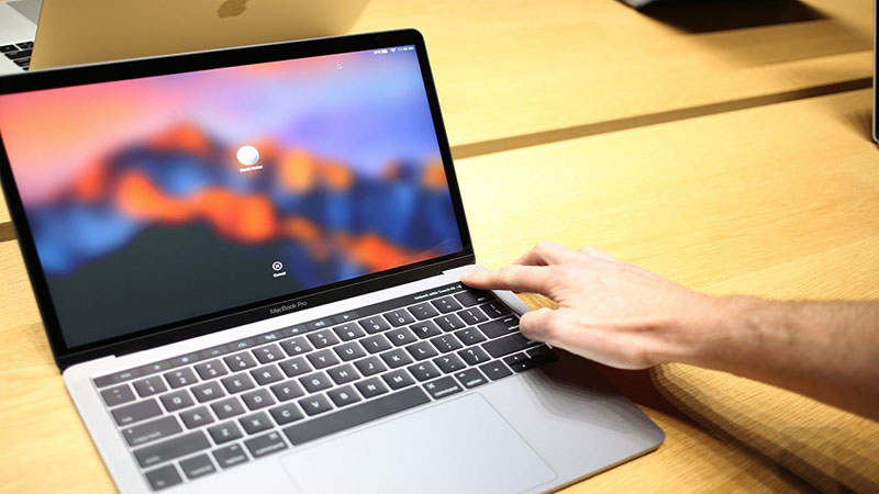MacBook Pro MacBook Pro