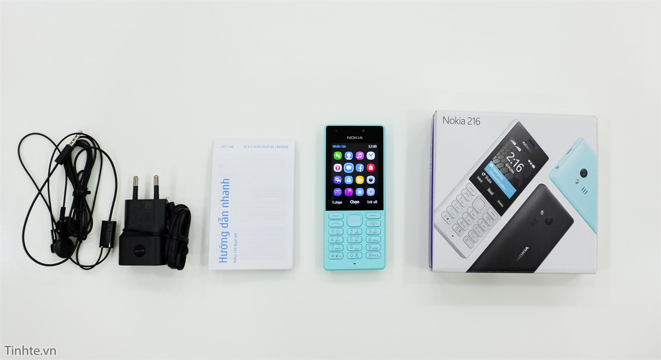Trên tay Nokia 216: 2 SIM, 2 camera, 2 đèn flash, sản xuất tại VN