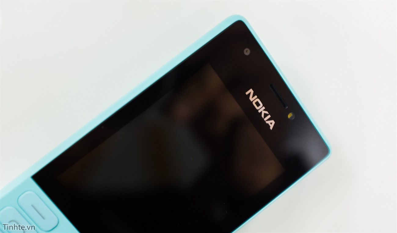 Trên tay Nokia 216: 2 SIM, 2 camera, 2 đèn flash, sản xuất tại VN