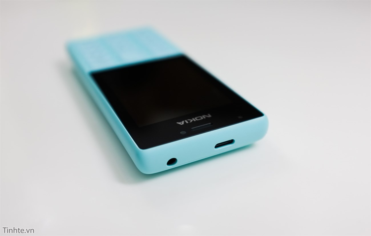 Trên tay Nokia 216: 2 SIM, 2 camera, 2 đèn flash, sản xuất tại VN