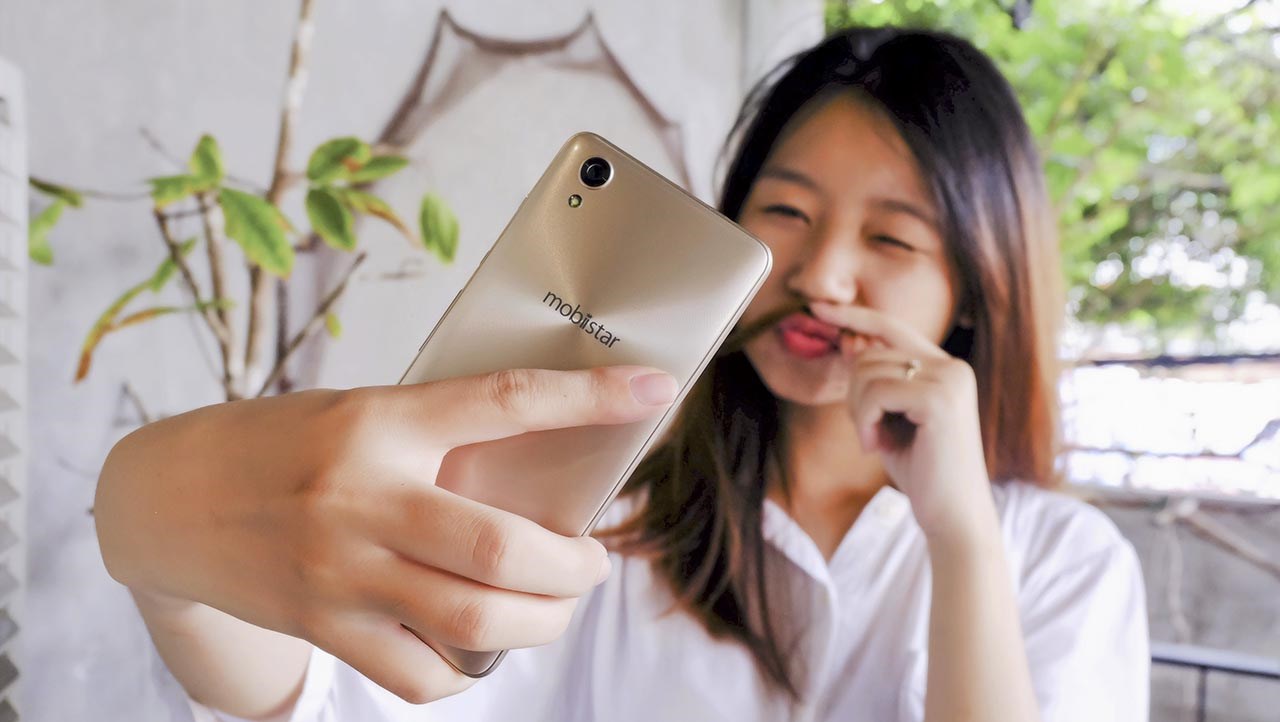 Smartphone thương hiệu Việt chuyên selfie LAI Yuna X chính thức lên kệ