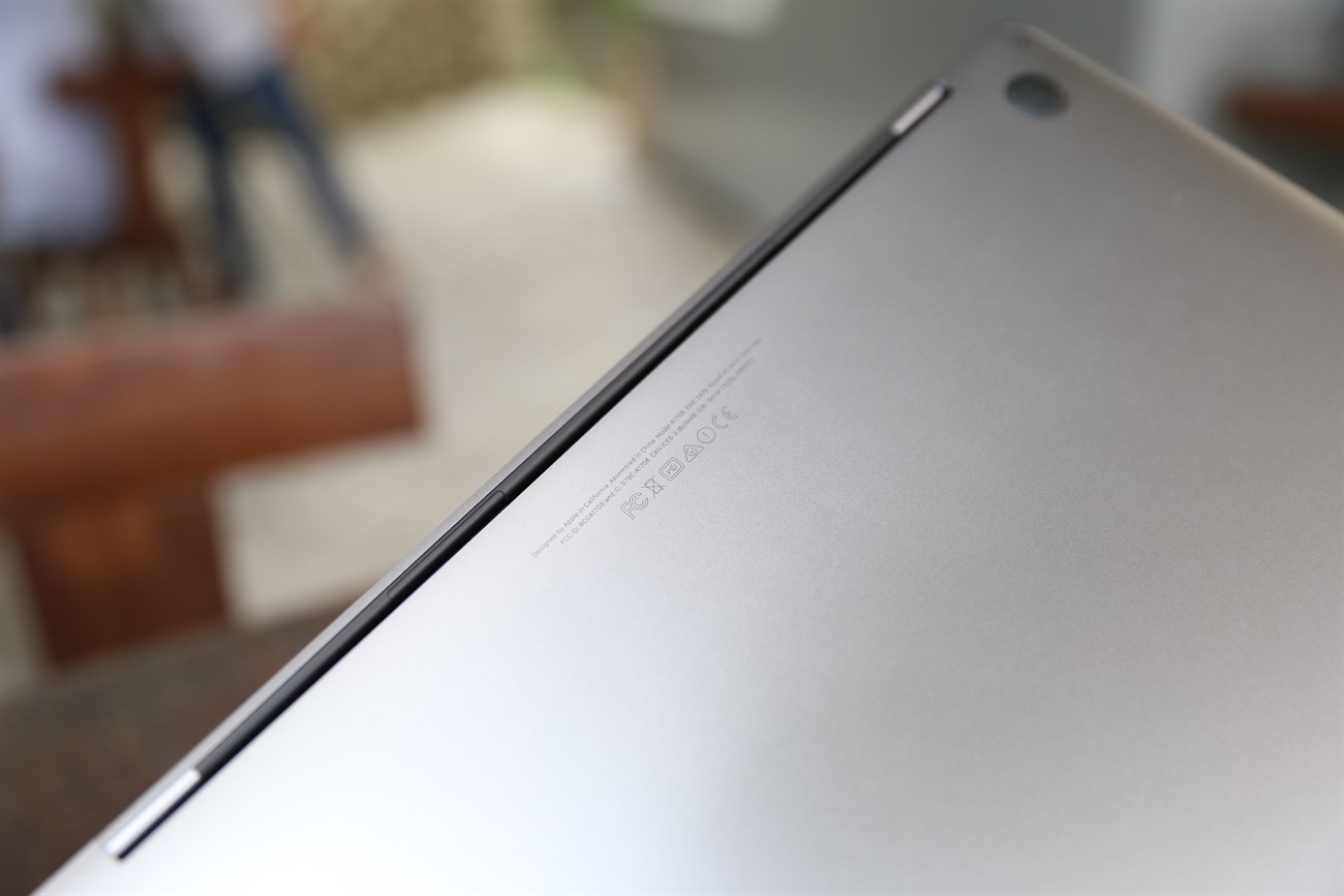 Trên tay Macbook Pro 2016: Tuyệt vời nhưng còn nhiều nuối tiếc Trên tay Macbook Pro 2016: Tuyệt vời nhưng còn nhiều nuối tiếc