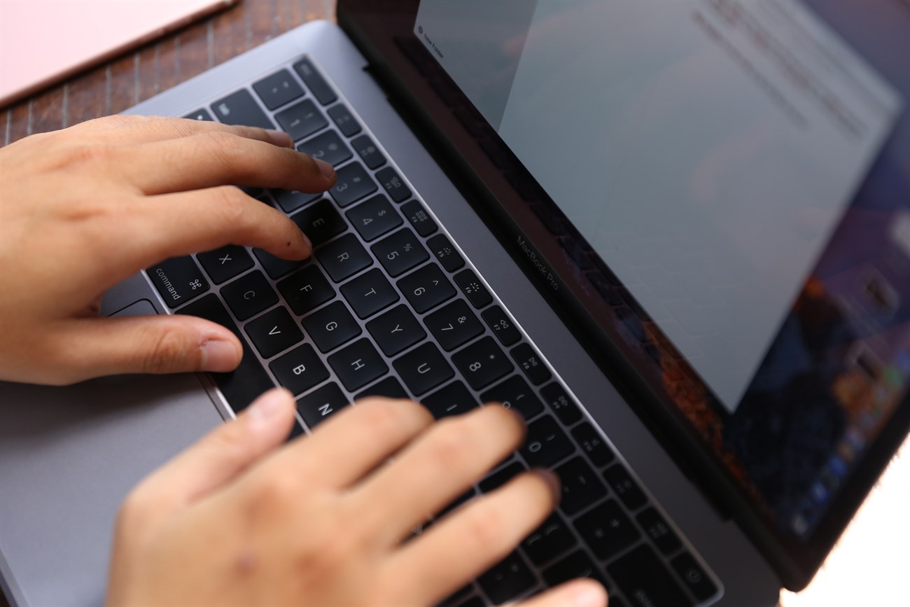 Trên tay Macbook Pro 2016: Tuyệt vời nhưng còn nhiều nuối tiếc Trên tay Macbook Pro 2016: Tuyệt vời nhưng còn nhiều nuối tiếc