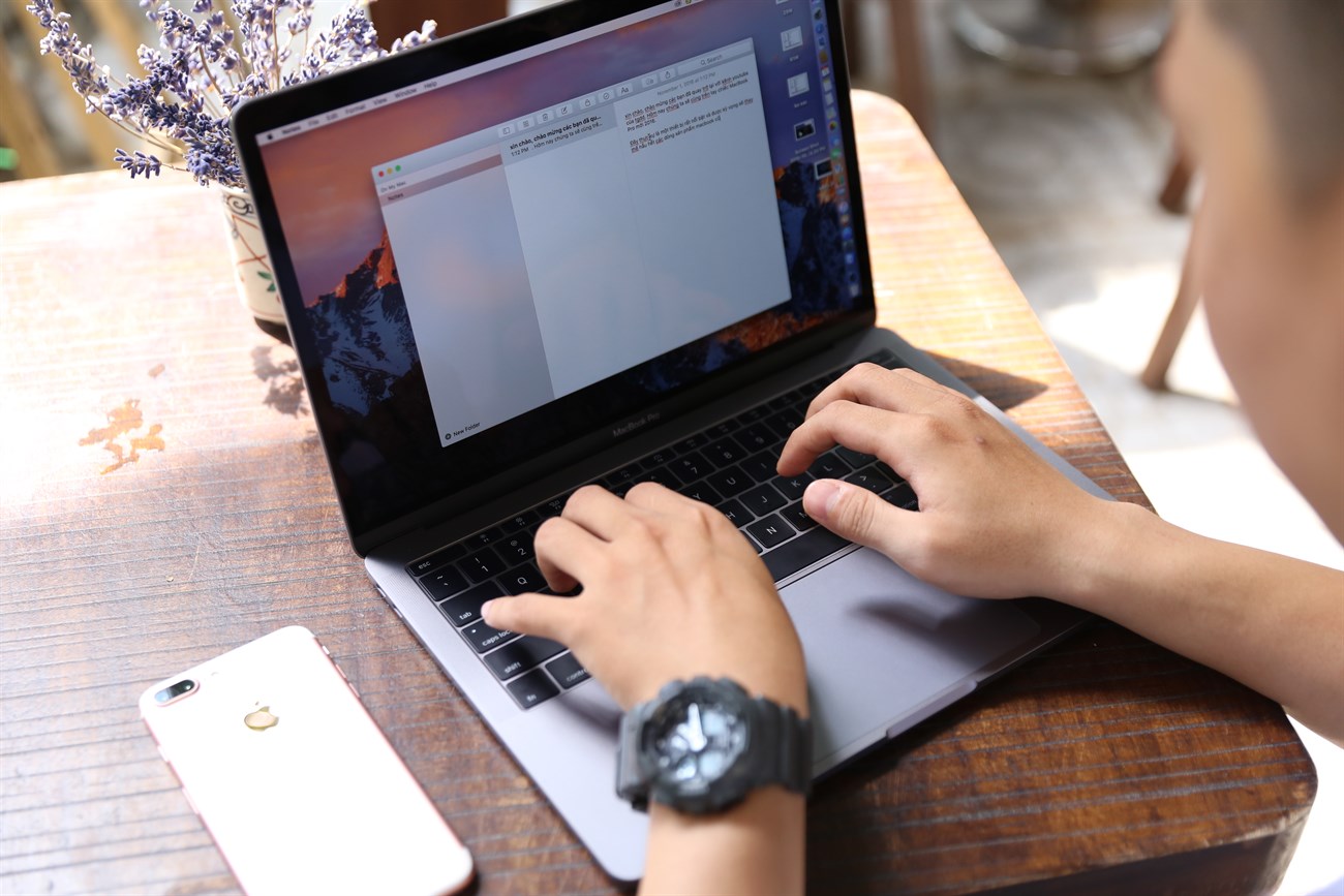 Trên tay Macbook Pro 2016: Tuyệt vời nhưng còn nhiều nuối tiếc Trên tay Macbook Pro 2016: Tuyệt vời nhưng còn nhiều nuối tiếc