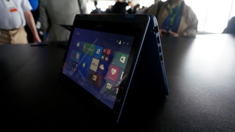 Acer R3 131T
