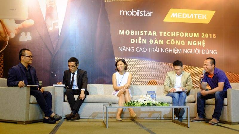 Đại diện Mobiistar, MediaTek cùng 2 nhà bán lẻ giao lưu với khách hàng