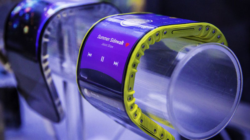bendable-phone bendable-phone
