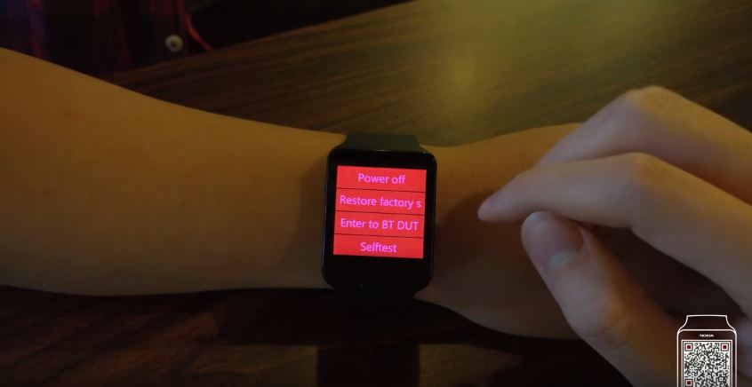 Smartwatch Nokia Moonraker bỗng dưng xuất hiện video trên tay người dùng Smartwatch Nokia Moonraker bỗng dưng xuất hiện video trên tay người dùng