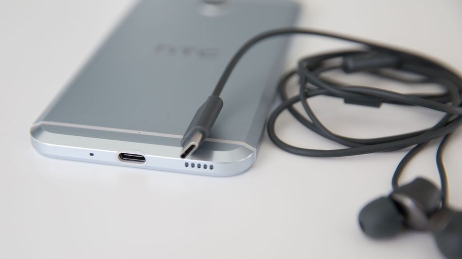 Xem video trên tay HTC Bolt: Smartphone chống nước, bỏ jack tai nghe 3.5mm Xem video trên tay HTC Bolt: Smartphone chống nước, bỏ jack tai nghe 3.5mm