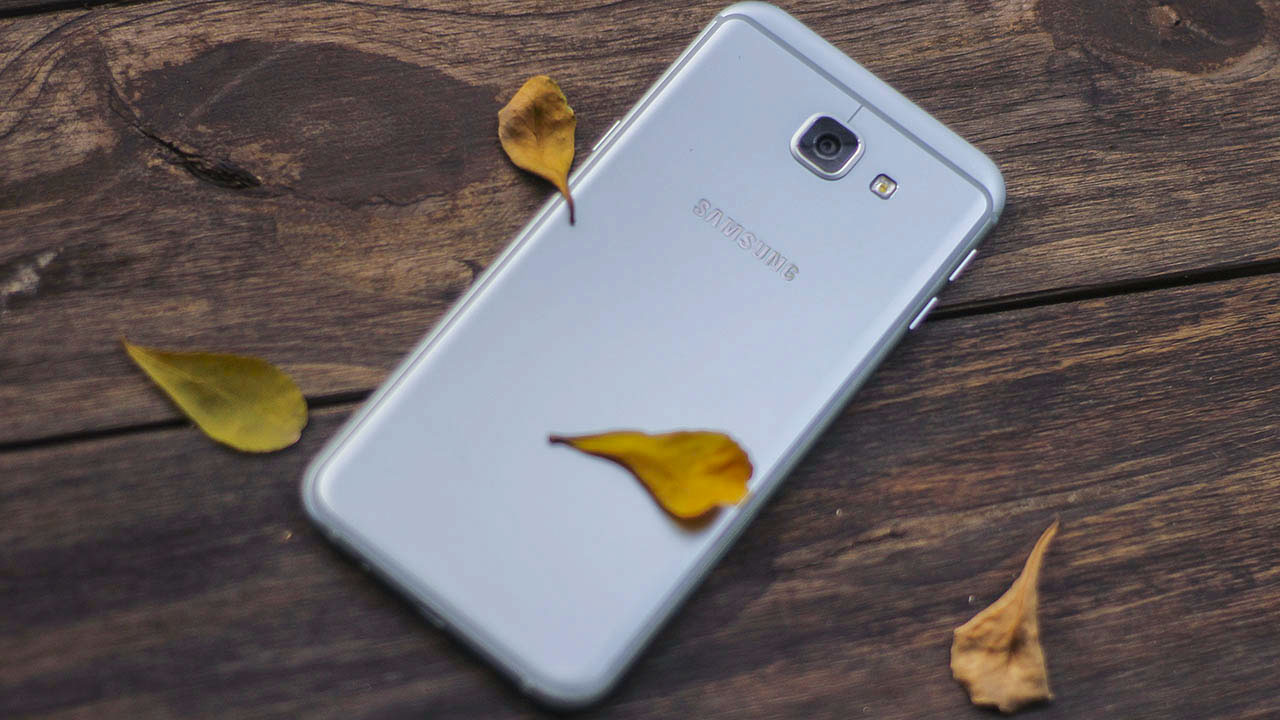 trên tay Galaxy A8 2016 trên tay Galaxy A8 2016