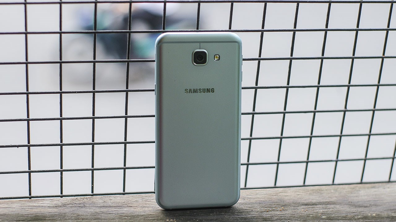 trên tay Galaxy A8 2016 trên tay Galaxy A8 2016