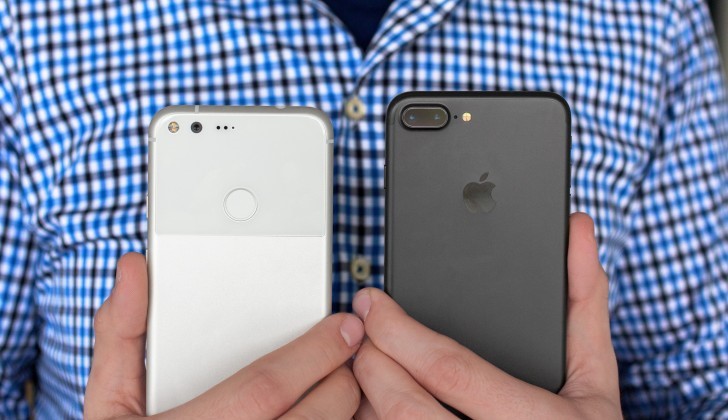 So kè iPhone 7 Plus và Google Pixel XL: Cuộc chiến của hai ông hoàng