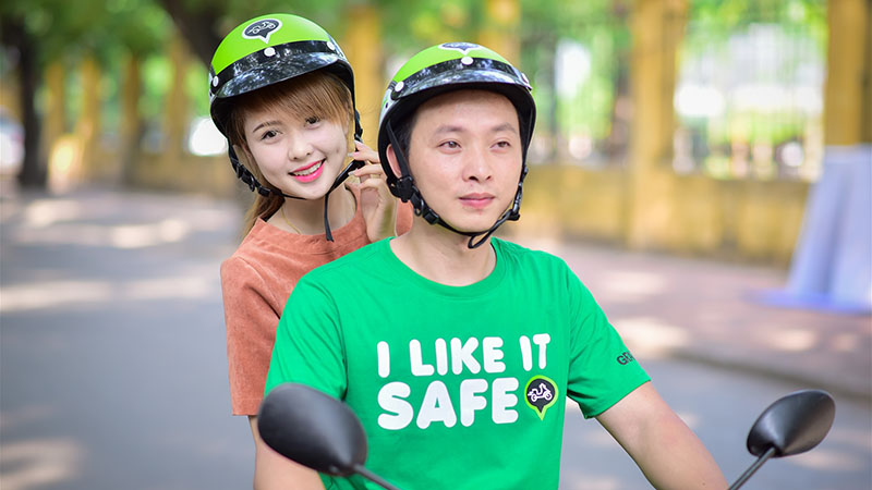 Nhờ GrabBike nên mỗi tháng chú kiếm được khoảng 8 - 10 triệu đồng