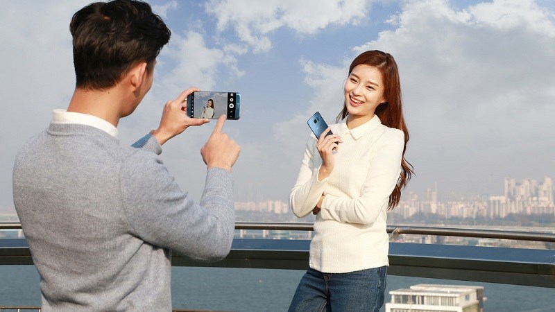 Giải mã sức hút bí ẩn của Samsung Galaxy S7 Edge màu Xanh Coral Giải mã sức hút bí ẩn của Samsung Galaxy S7 Edge màu Xanh Coral