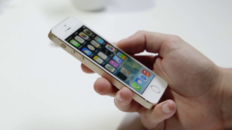 iPhone 5s RAM 1GB vẫn mượt mà, nhanh chóng iPhone 5s RAM 1GB vẫn mượt mà, nhanh chóng