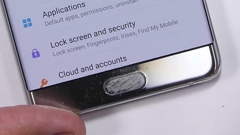 Bài test về mức độ nhận diện vân tay khi cảm biển bị trầy của Samsung Galaxy Note 7, cho thấy cảm biến vân tay rất dễ bị trầy và khả năng nhận diện kém dần