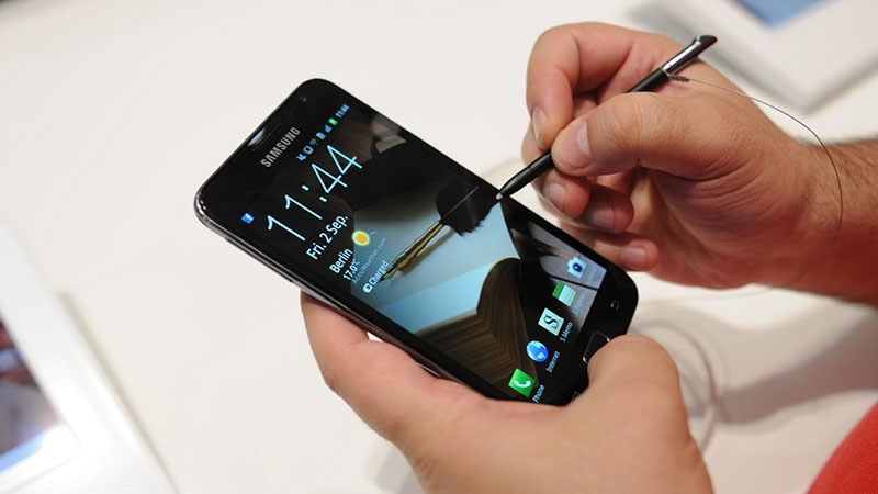 Samsung Galaxy Note Samsung Galaxy Note là một trong những phablet đầu tiên
