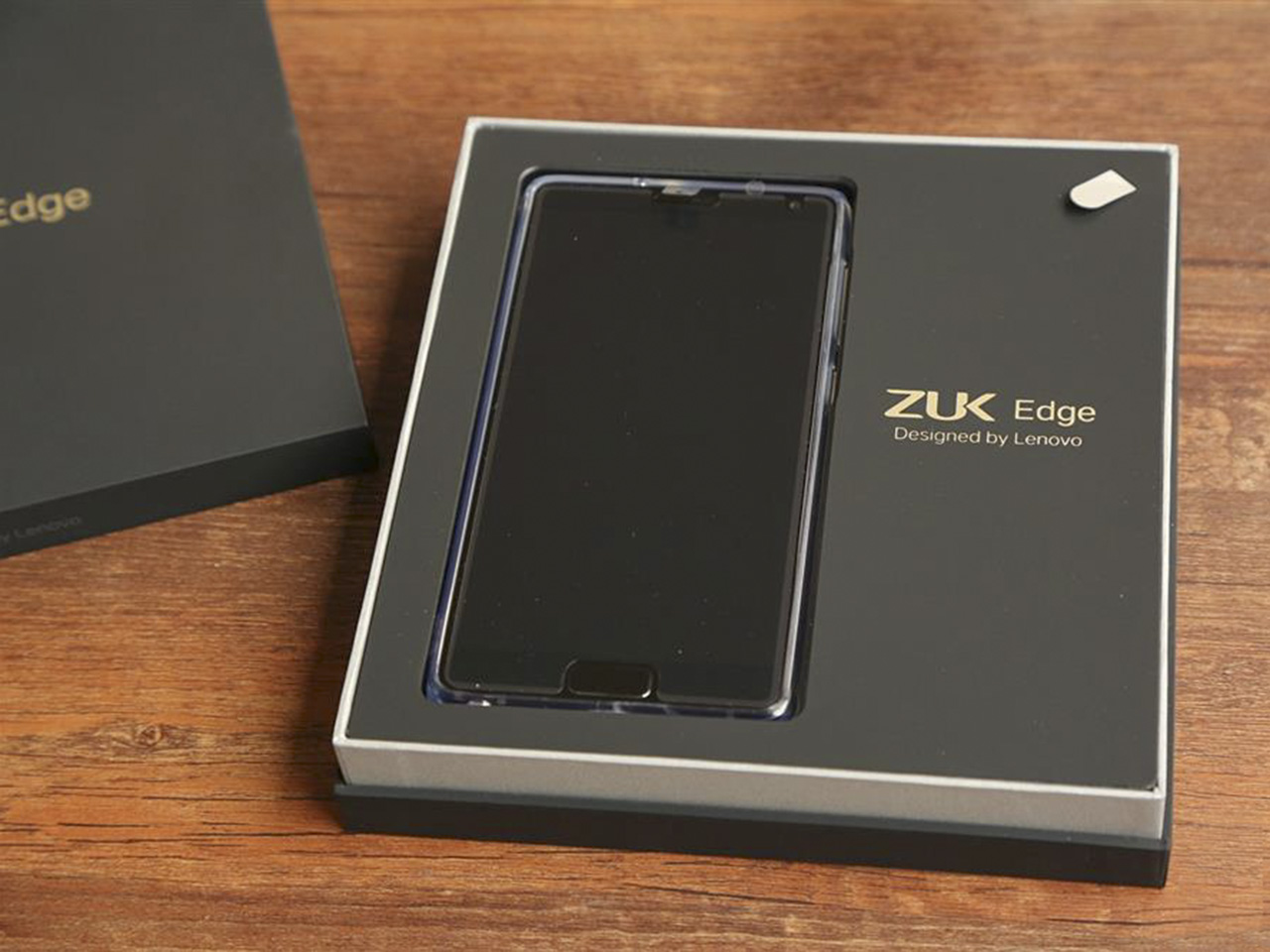 trên tay Lenovo ZUK Edge