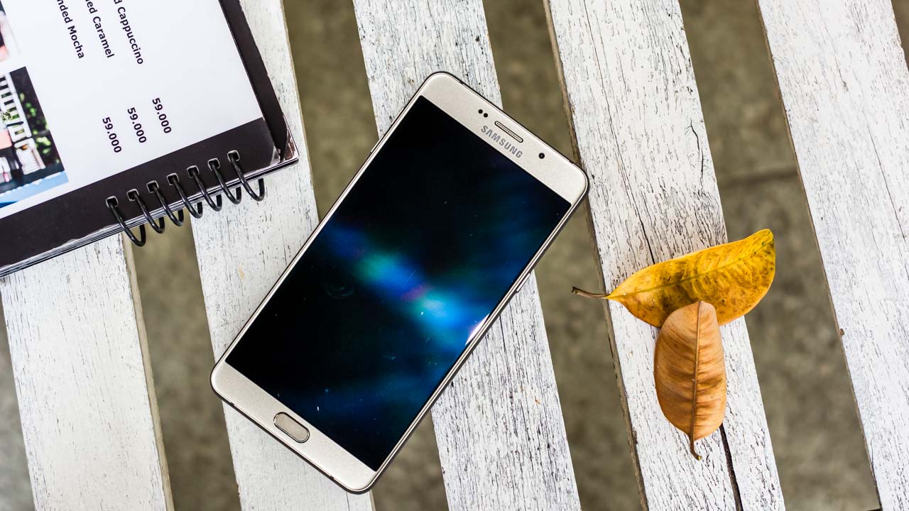 Galaxy A9 Pro có thiết kế nhôm kính cao cấp Galaxy A9 Pro có thiết kế nhôm kính cao cấp