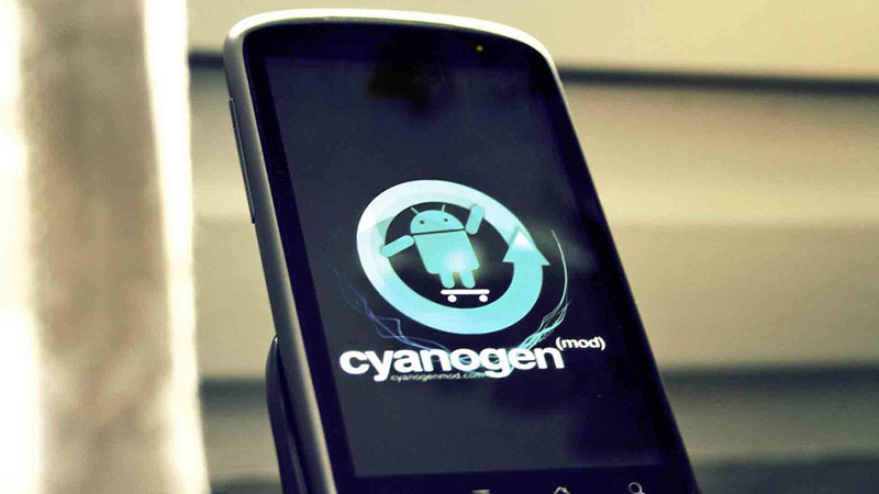 cyanogen_on_smartphone_800x450