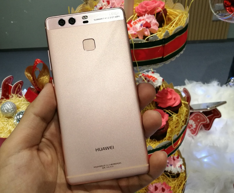 Huawei tung phiên bản P9 camera kép màu vàng hồng tại Việt Nam Huawei tung phiên bản P9 camera kép màu vàng hồng tại Việt Nam