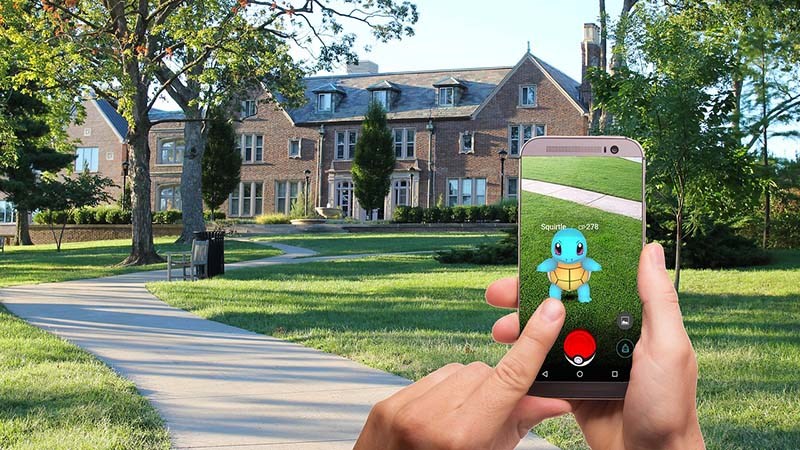 pokemon-go-outside 