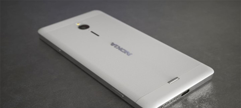 Nokia Pixel Mặt lưng chiếc Nokia Pixel giá rẻ, nhưng vẫn rất mạnh mẽ