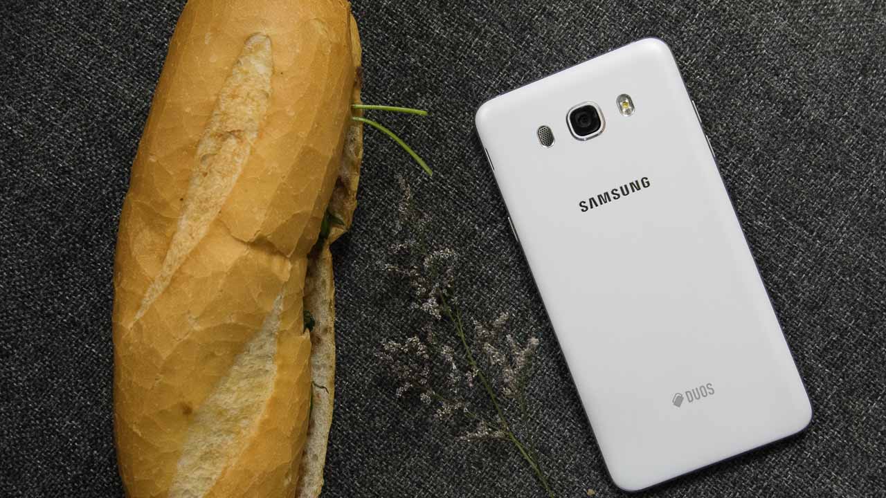 một tuần cùng Galaxy J7 2016 một tuần cùng Galaxy J7 2016