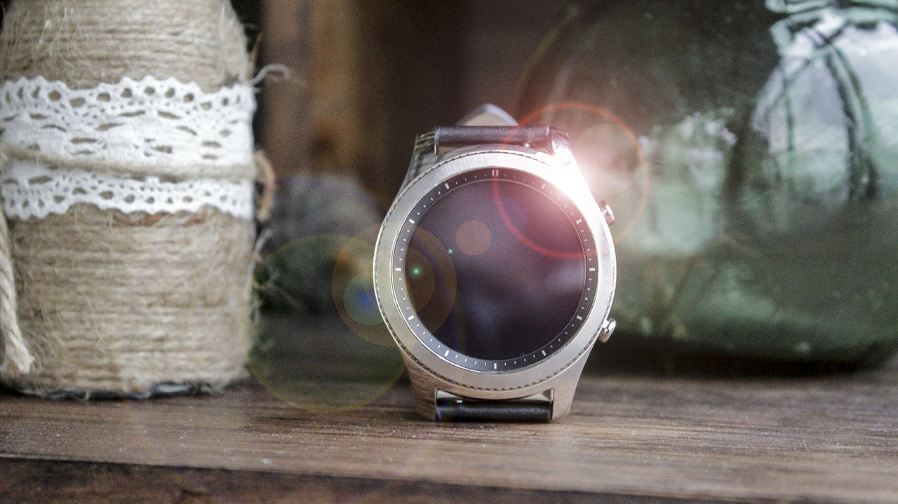 trên tay Gear S3 Classic trên tay Gear S3 Classic