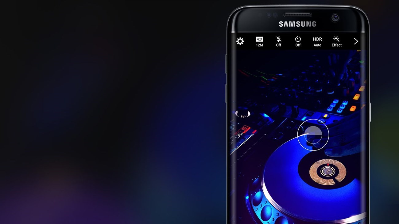 Galaxy S8 sẽ không bỏ jack tai nghe 3.5 mm và không có camera kép?