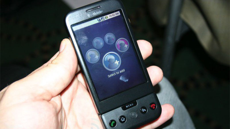 HTC G1 HTC G1- chiếc điện thoại đầu tiên chạy Android