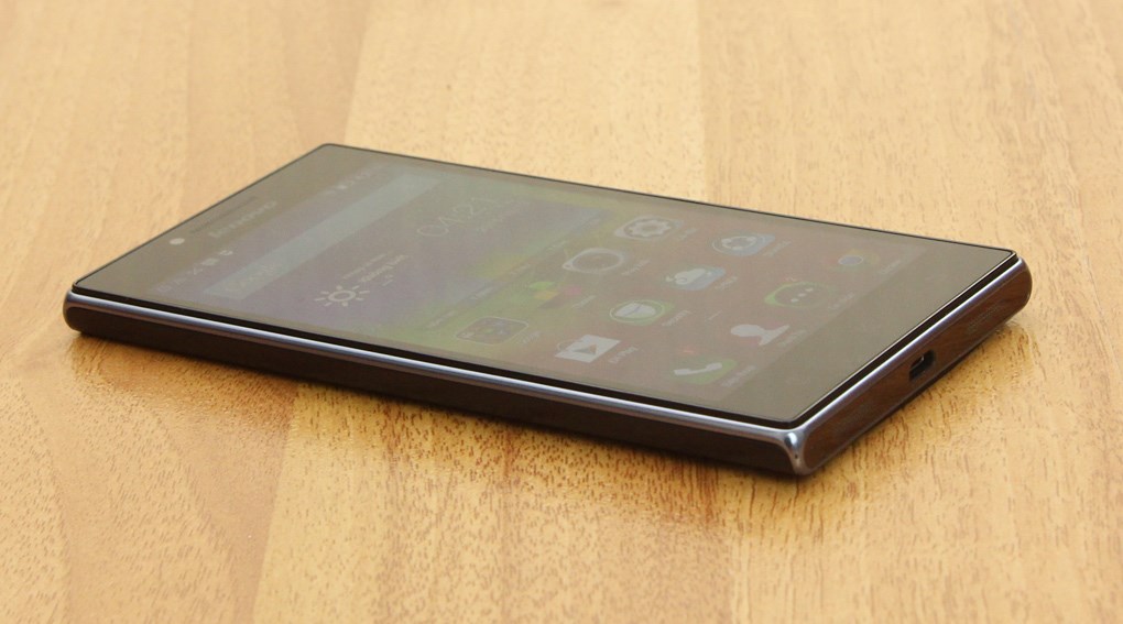 Smartphone Lenovo pin khủng 4.000 mAh, mặt lưng giả da, camera 13MP vừa giảm giá sốc Smartphone Lenovo pin khủng 4.000 mAh, mặt lưng giả da, camera 13MP vừa giảm giá sốc