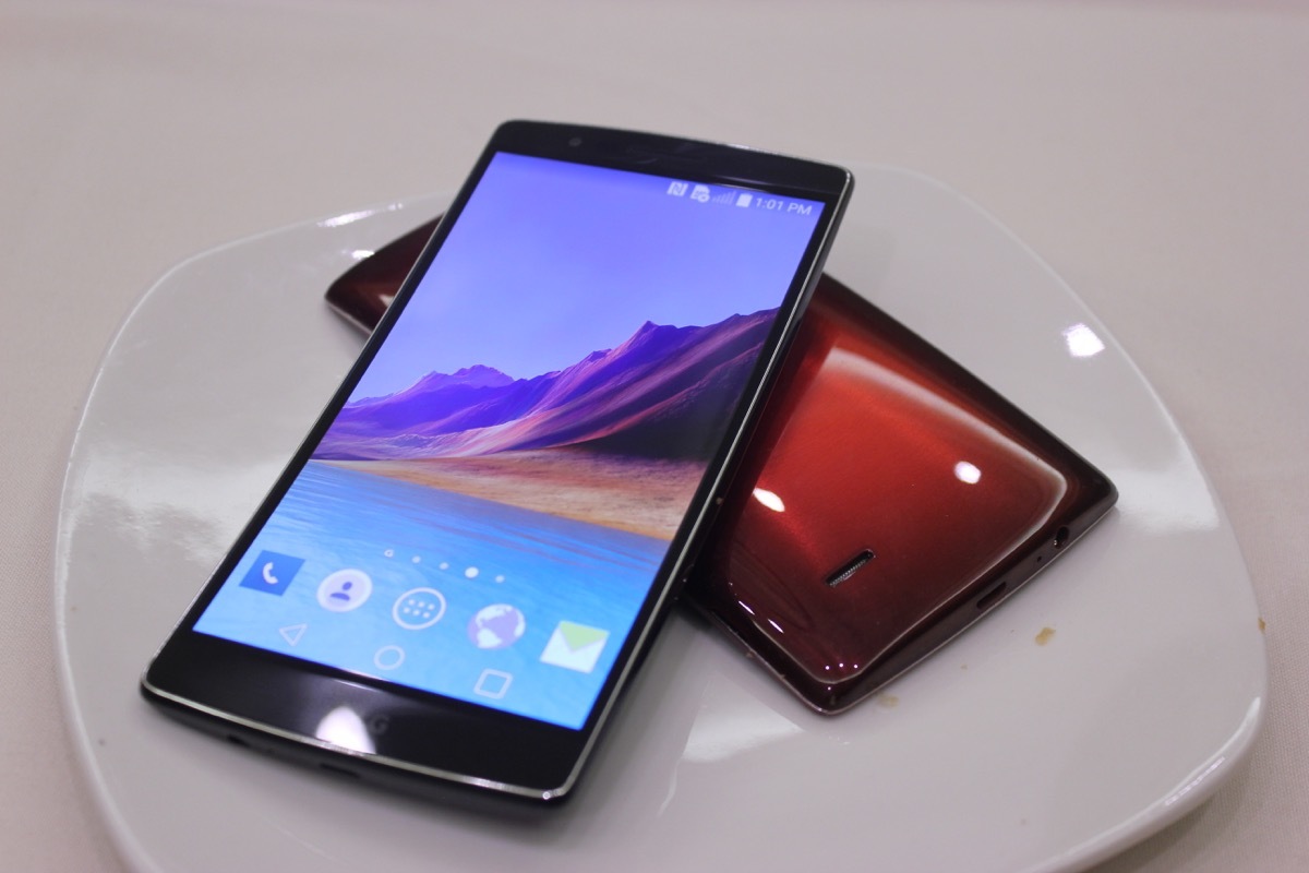 LG nộp bằng sáng chế mới, tương lai của smartphone màn hình uốn dẻo đang đến gần! LG nộp bằng sáng chế mới, tương lai của smartphone màn hình uốn dẻo đang đến gần!