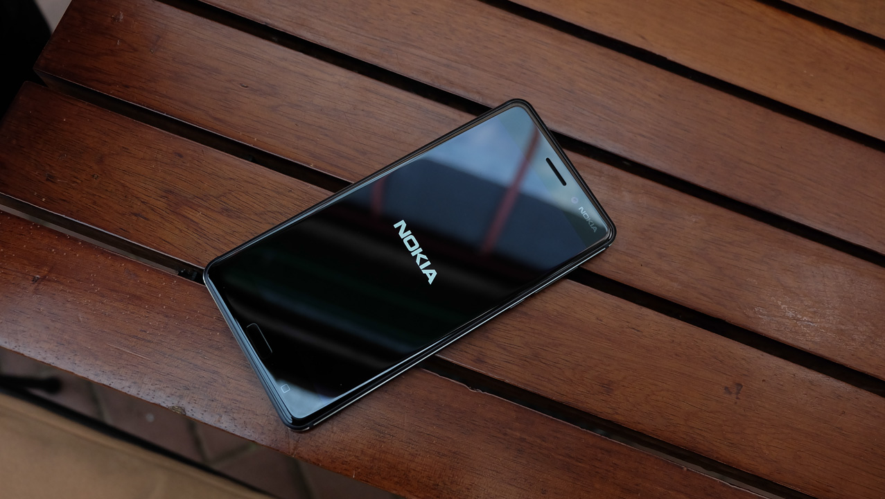 trên tay Nokia 6