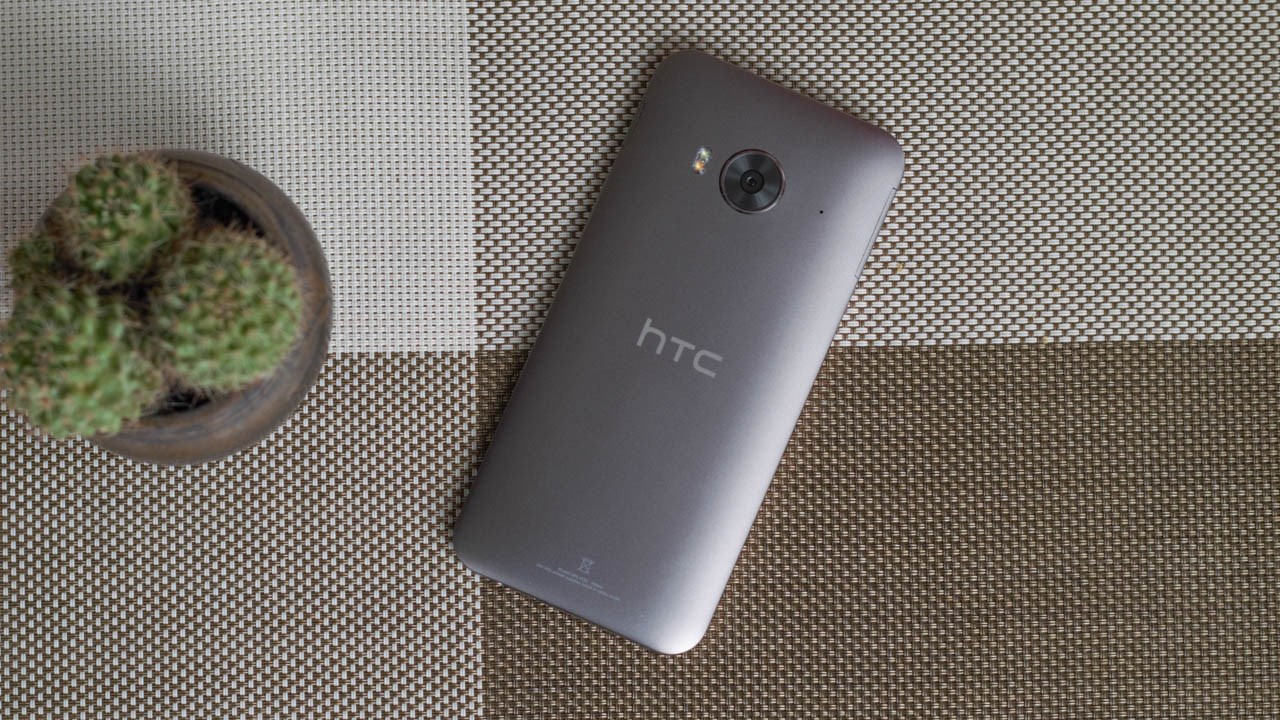 Loạt smartphone HTC giảm giá ngon lành