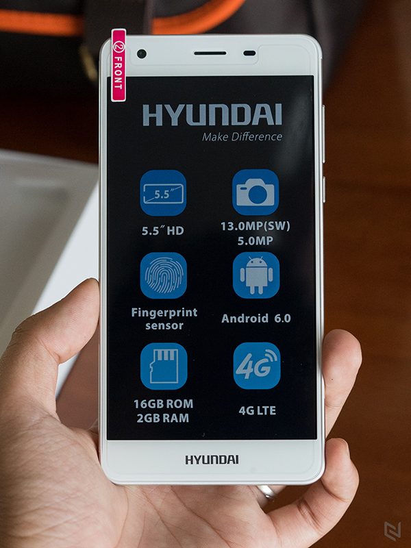 Hình ảnh cận cảnh Seoul 7: Smartphone Huyndai thiết kế kim loại, vân tay một chạm, giá dưới 4 triệu